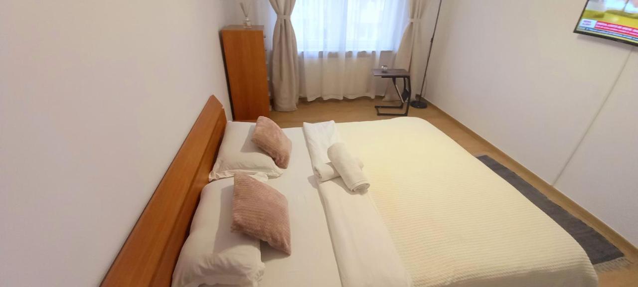 33 Coquette Apartment Бая-Маре Экстерьер фото
